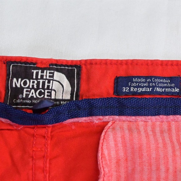 North Face 32 x 10" Red Stretch‎ Chino Shorts - Picture 3 of 5